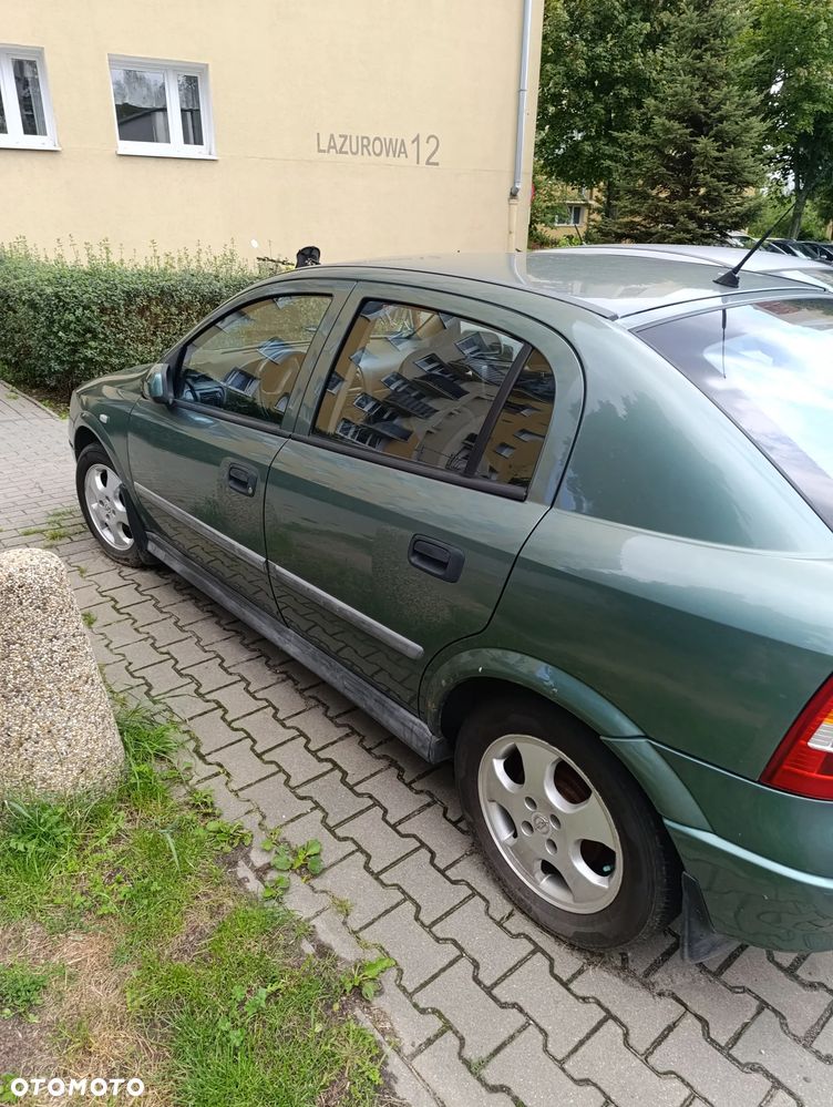 Opel Astra 1.4 16v GL - 1