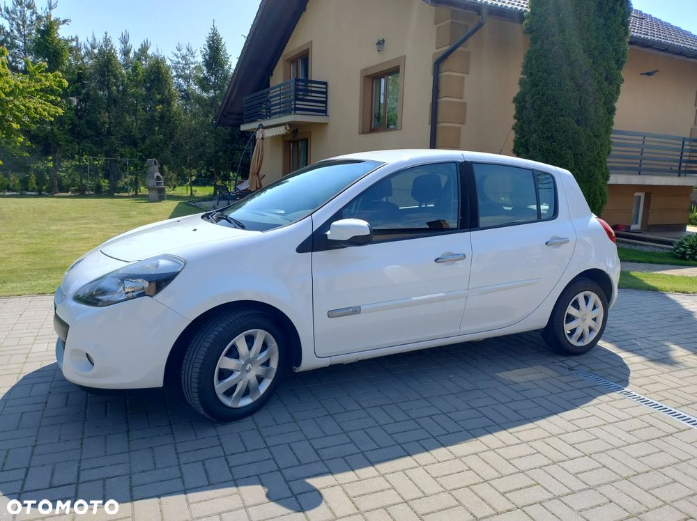 Renault Clio 1.2 16V 75 Dynamique - 12