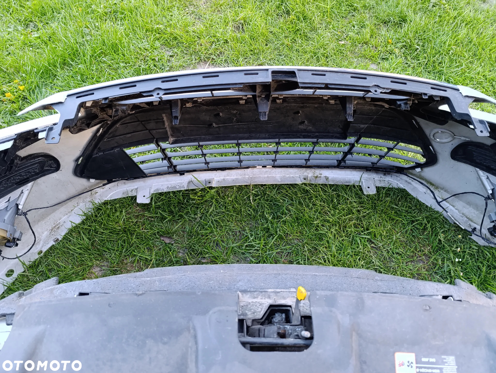 ZDERZAK OKULAR PAS PRZÓD MONDEO MK4 LIFT - 7