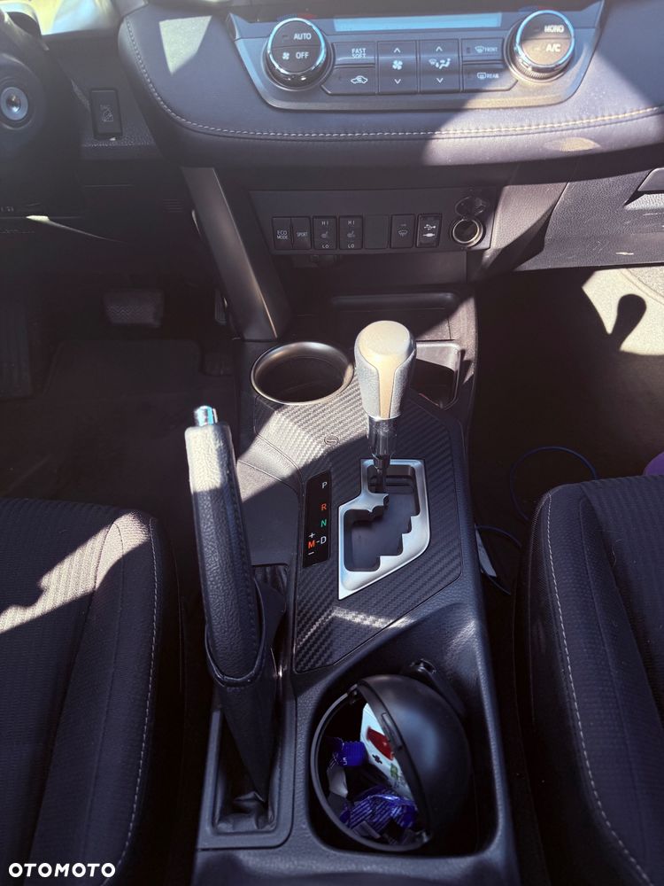 Toyota RAV4 2.0 Prestige MS - 9