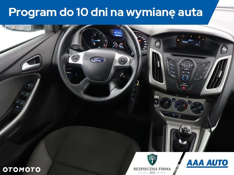 Ford Focus SW - 9