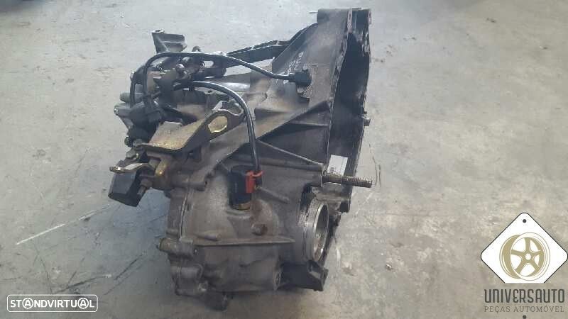CAIXA VELOCIDADES FIAT PUNTO 1999 - 1