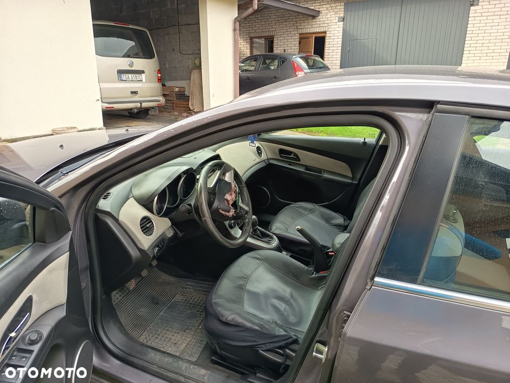 Chevrolet Cruze - 1