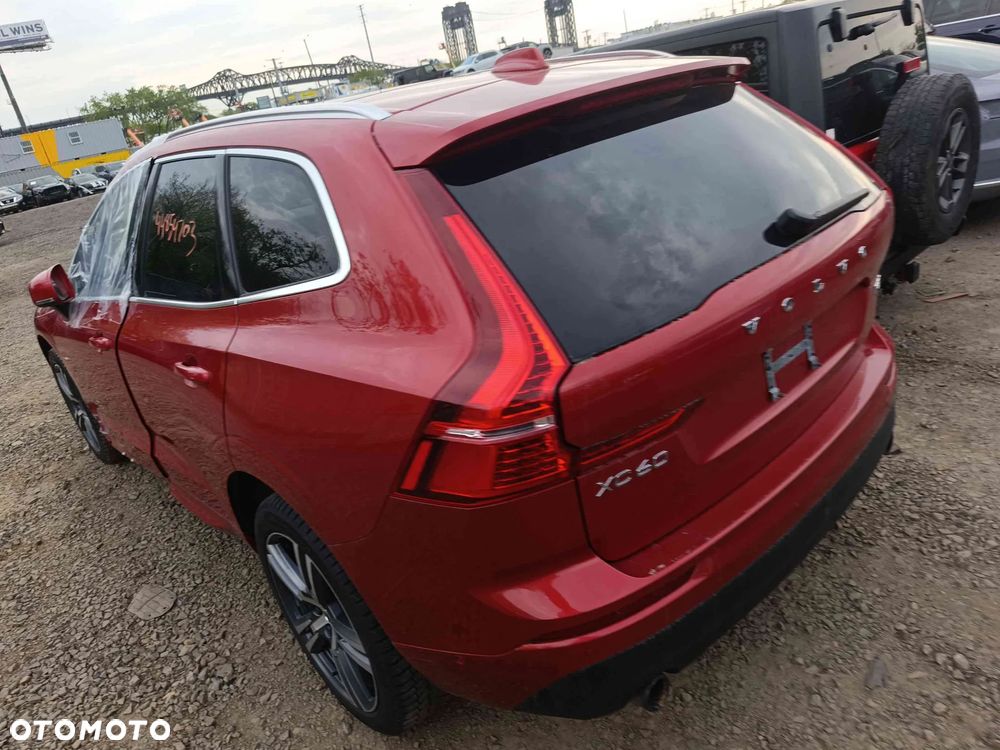 Volvo XC 60 T5 AWD Geartronic Momentum - 34