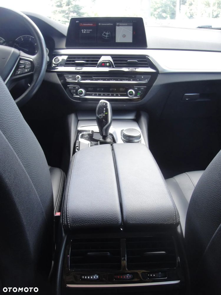 BMW Seria 5 - 16