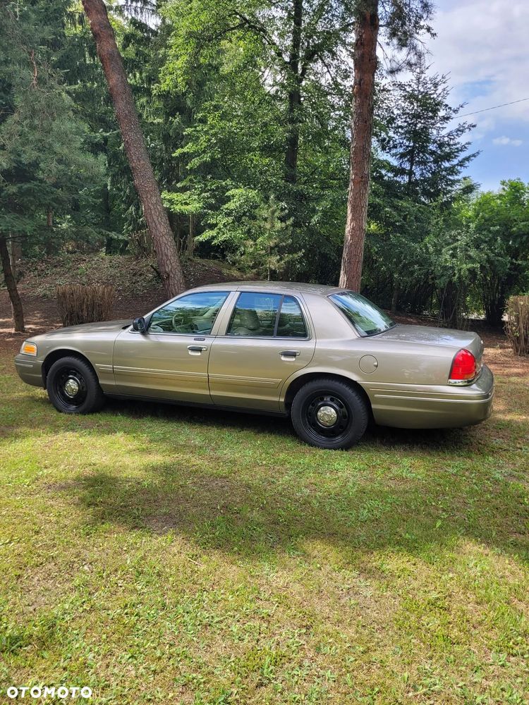 Ford Crown ver-4-6-ltd-lx - 6