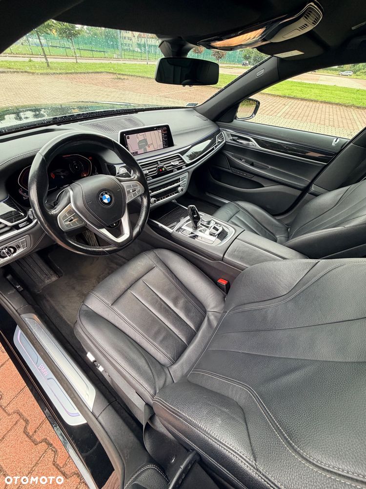 BMW Seria 7 740d xDrive - 21