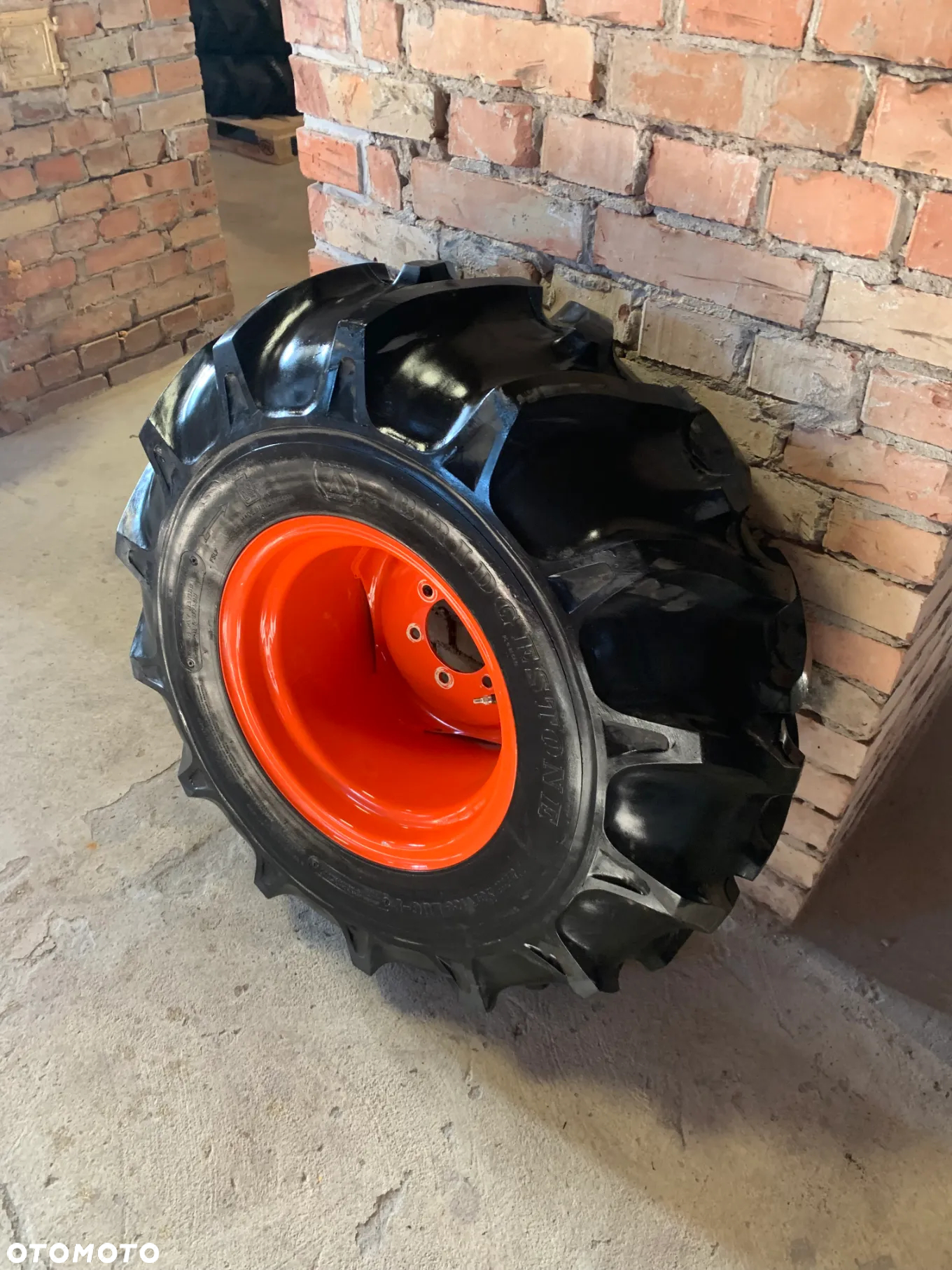 FV 23% Nowa Opona 12,4-16 BRIDGESTONE FARMSERVIS LUG-F odpowiednik 320/85/16 Opona + Felga Kubota Koła - 2