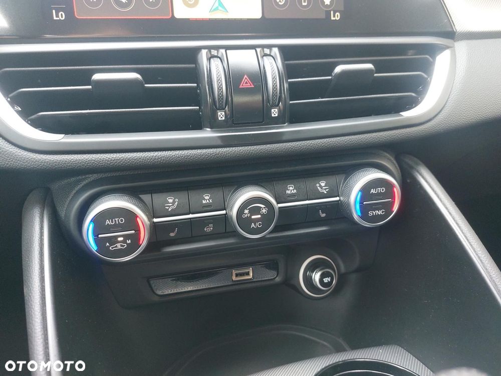 Alfa Romeo Giulia 2.0 Turbo Tributo Italiano Q4 - 24