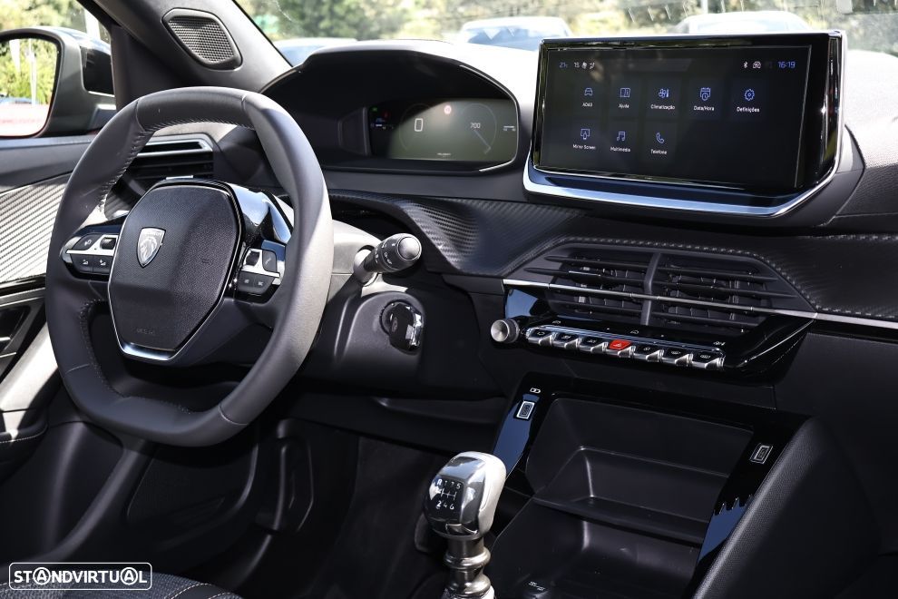 Peugeot 2008 1.2 Allure - 11