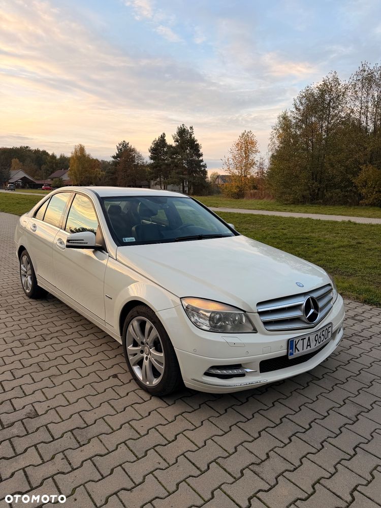 Mercedes-Benz C-Class 2011 photo 3
