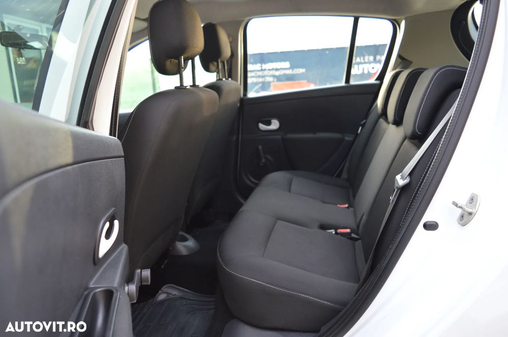 Renault Clio III 1.5 dCi Yahoo - 25