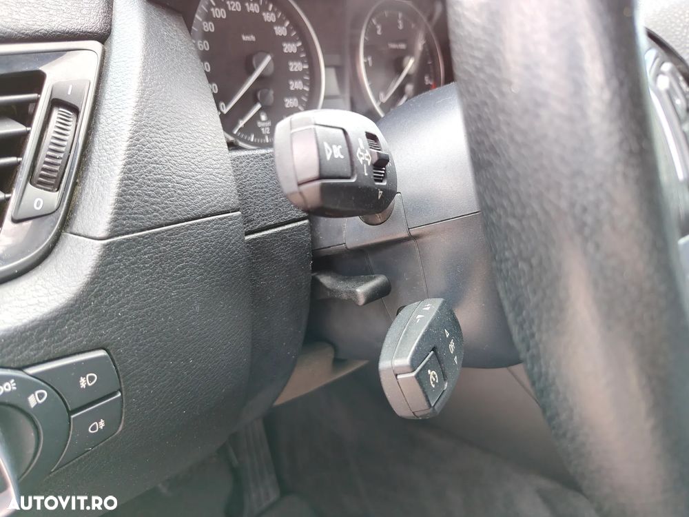 BMW X1 sDrive20d Aut. xLine - 24