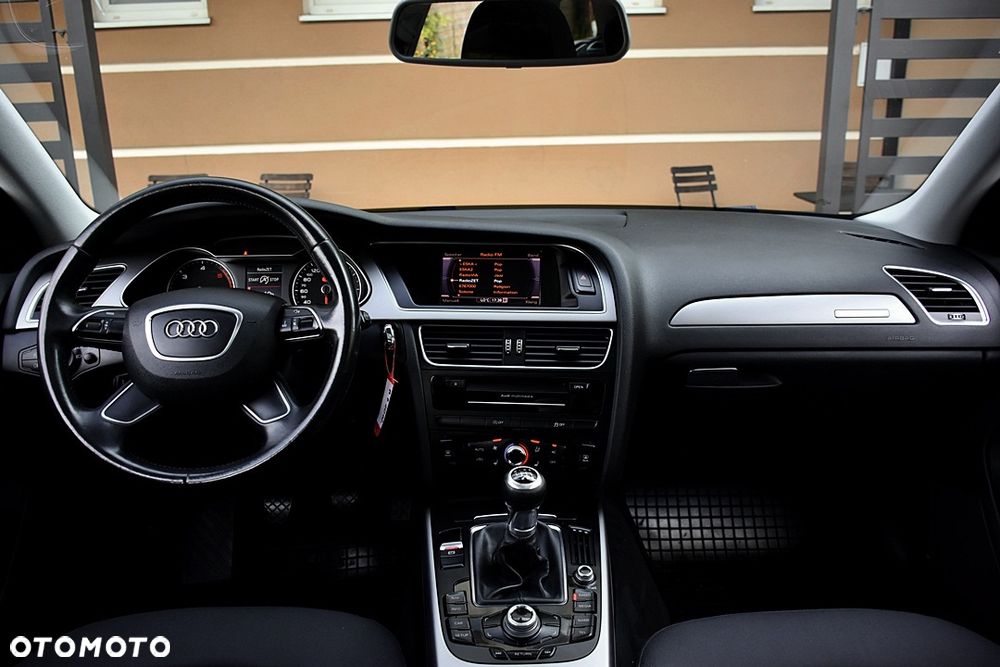 Audi A4 Avant 2.0 TDI DPF quattro Attraction - 19