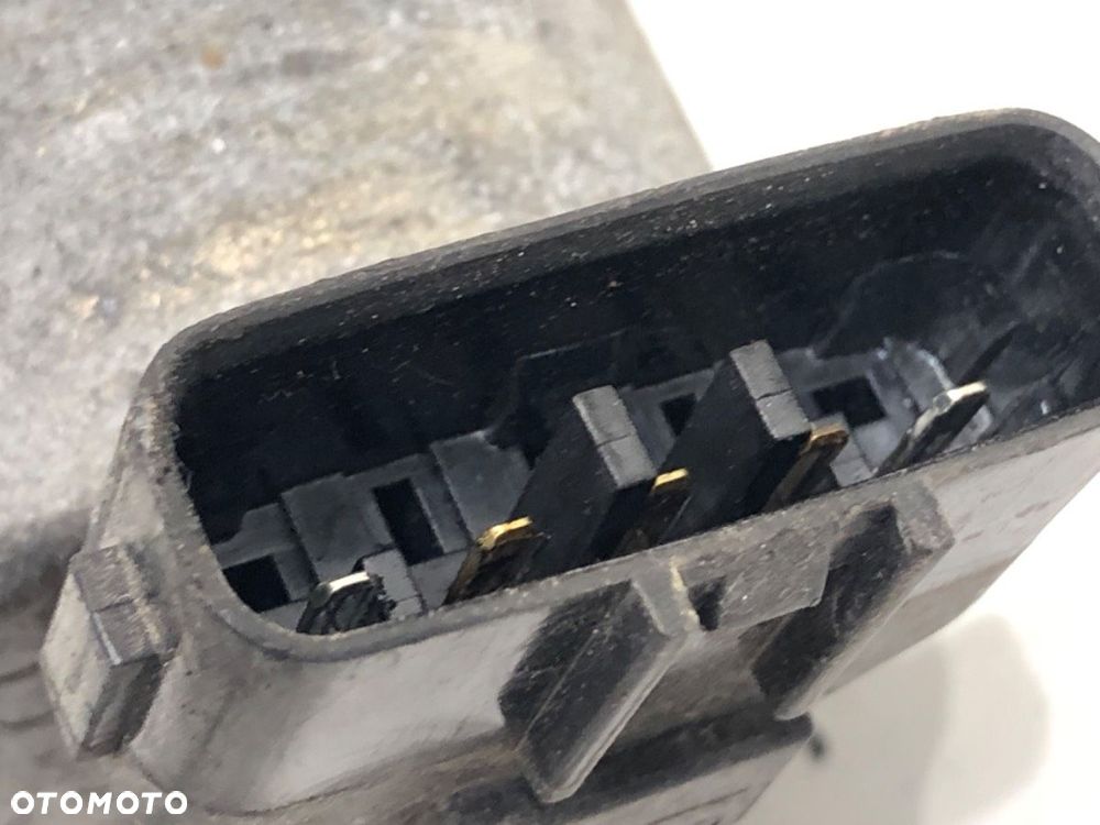 ZAWÓR EGR  TOYOTA AVENSIS sedan (_T25_) 2003 - 2008 2.0 D-4D (ADT250_) 93 kW [126 KM] olej - 4