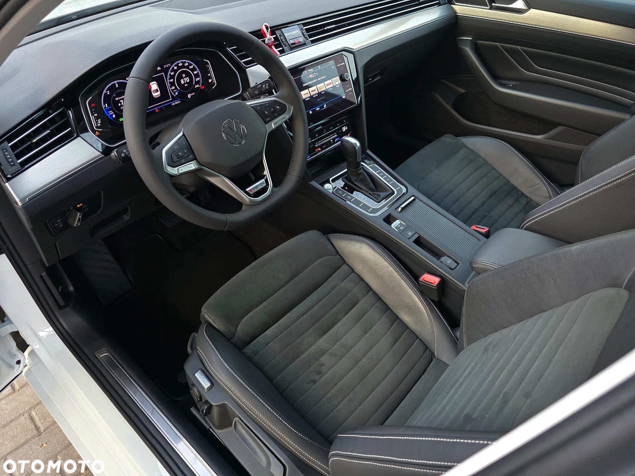Volkswagen Passat 2.0 TDI 4Mot Elegance DSG - 38