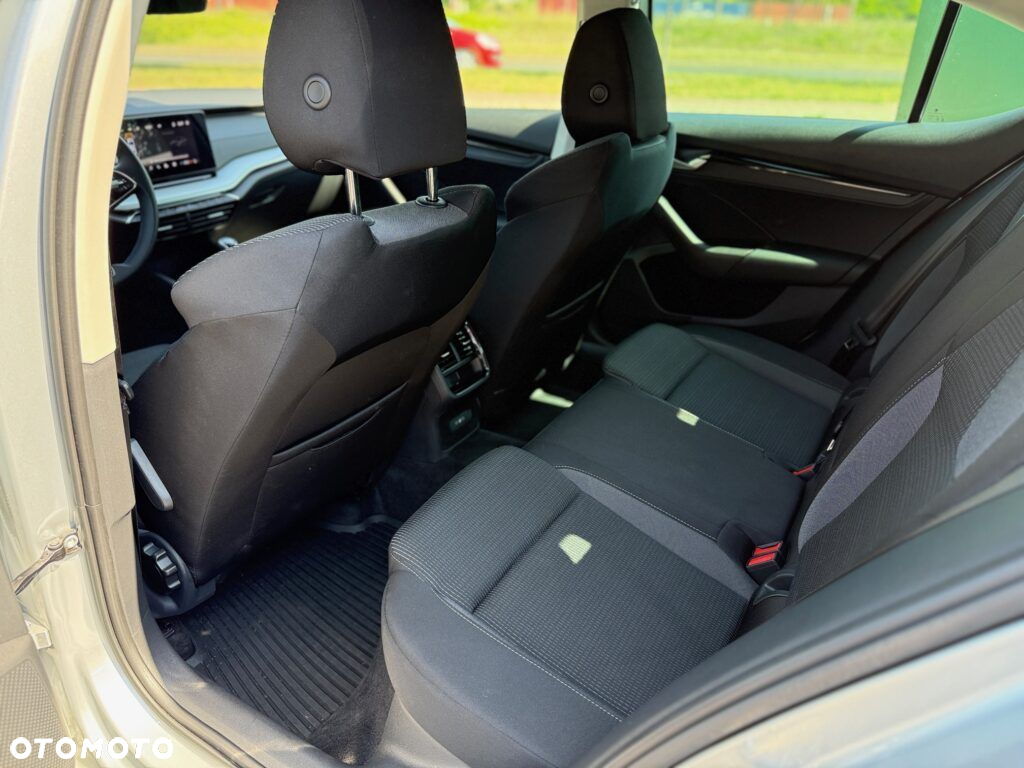 Skoda Octavia 1.5 TSI Selection - 18