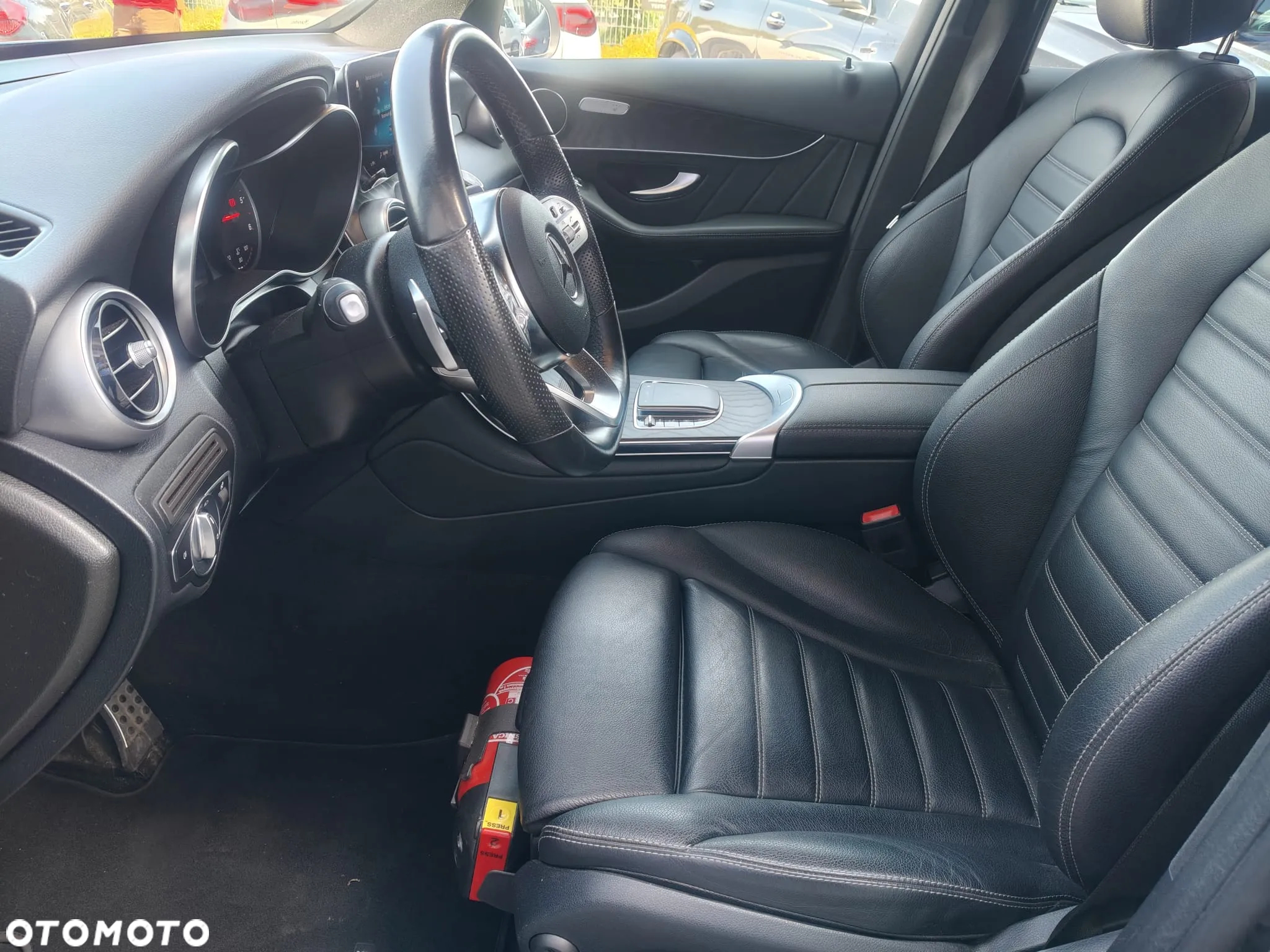 Mercedes-Benz GLC 300 d 4-Matic - 11