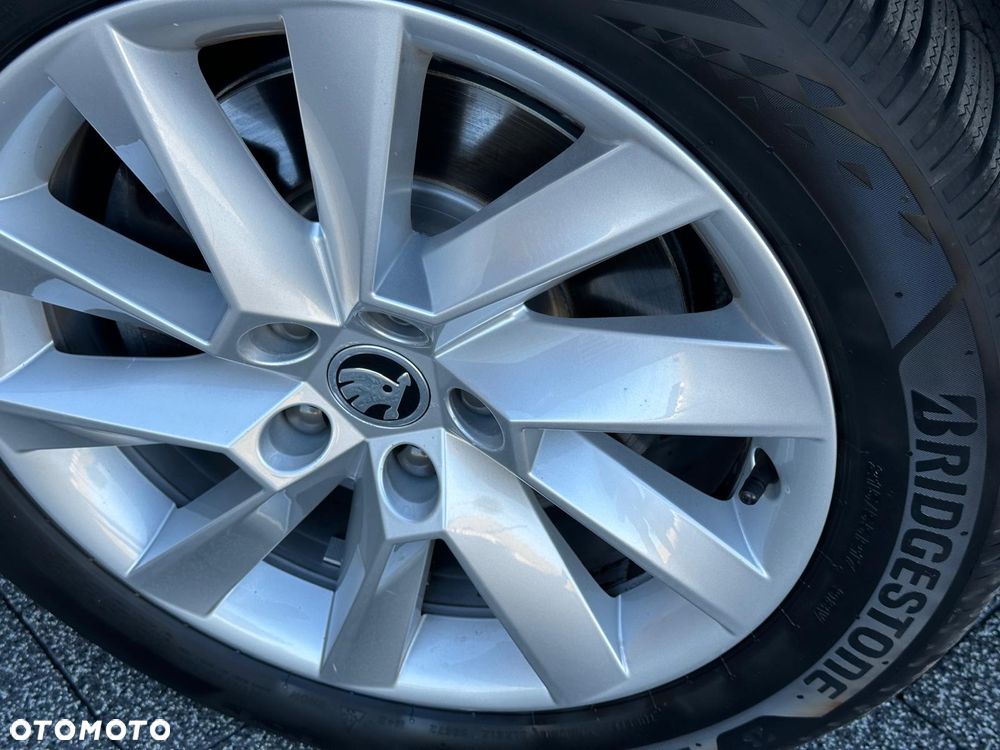 Skoda Superb 2.0 TDI Ambition - 38