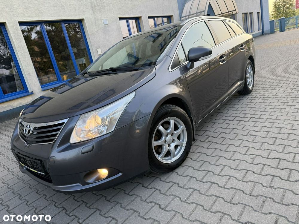 Toyota Avensis - 14