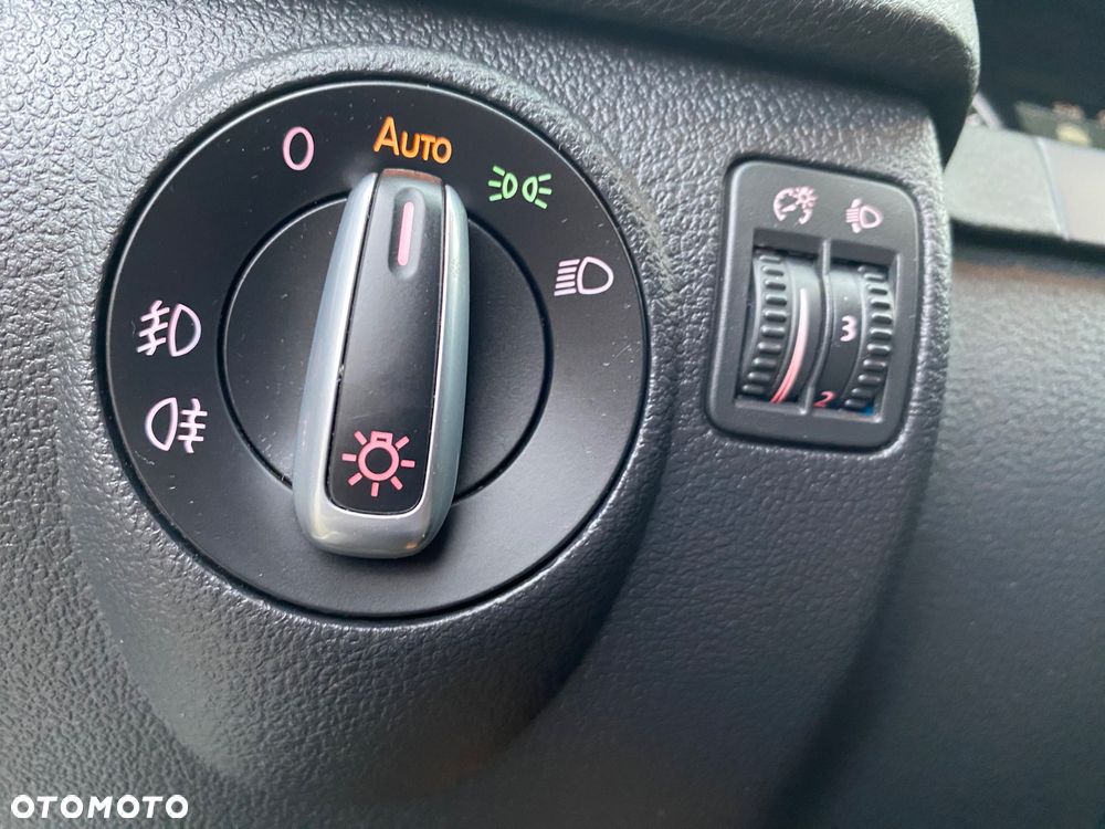 Volkswagen Tiguan 2.0 TDI DPF 4Motion BlueMotion Technology DSG Cup Sport & Style - 18