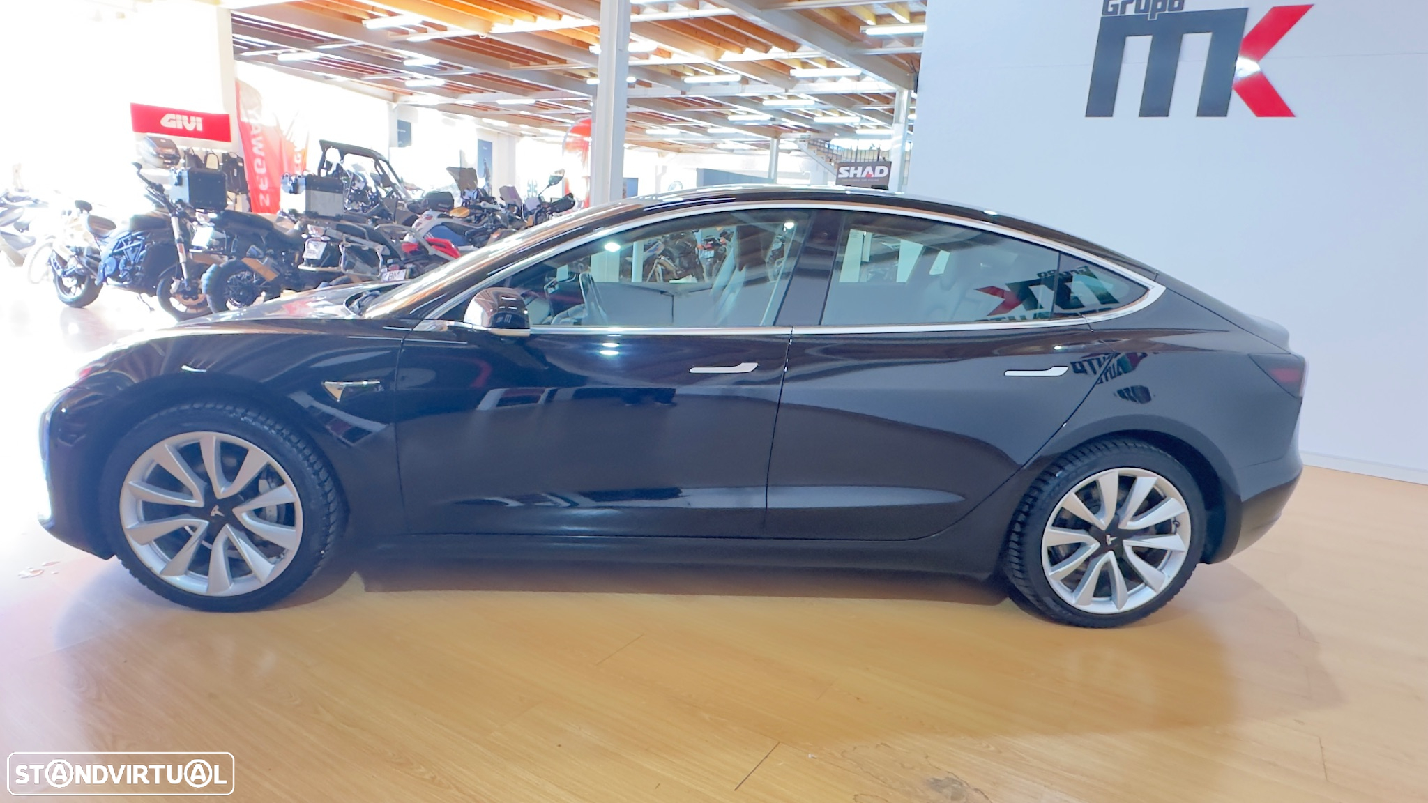 Tesla Model 3 Long-Range Dual Motor AWD - 4