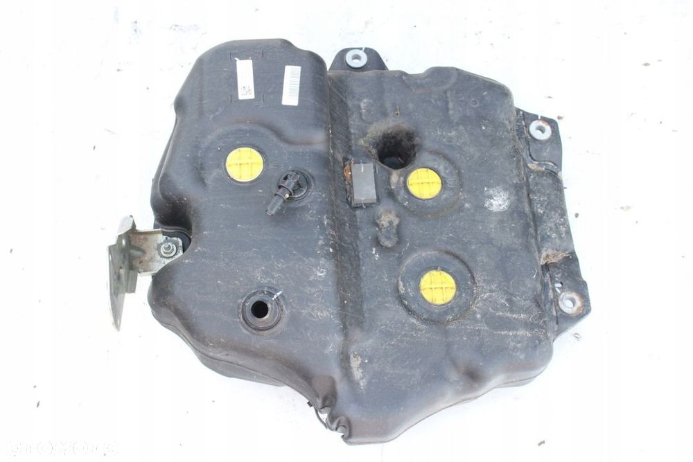 Zbiornik Adblue Mercedes C-Klasa W205 A2054706901 - 2