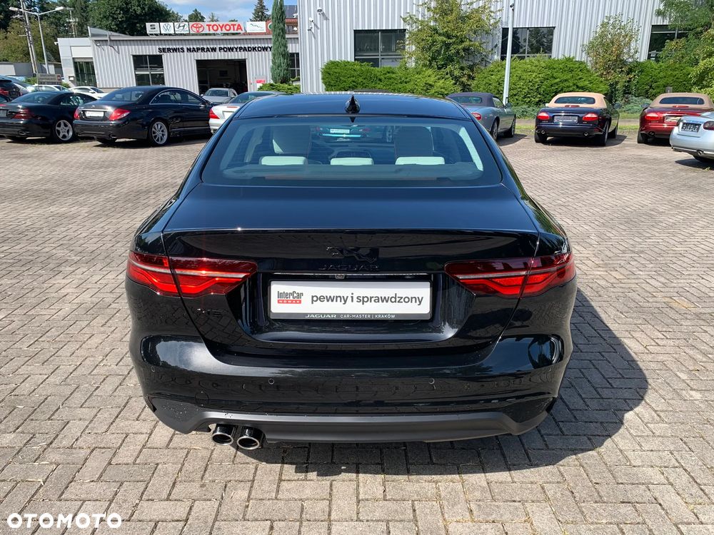 Jaguar XE 2.0 D200 mHEV R-Dynamic Black - 8