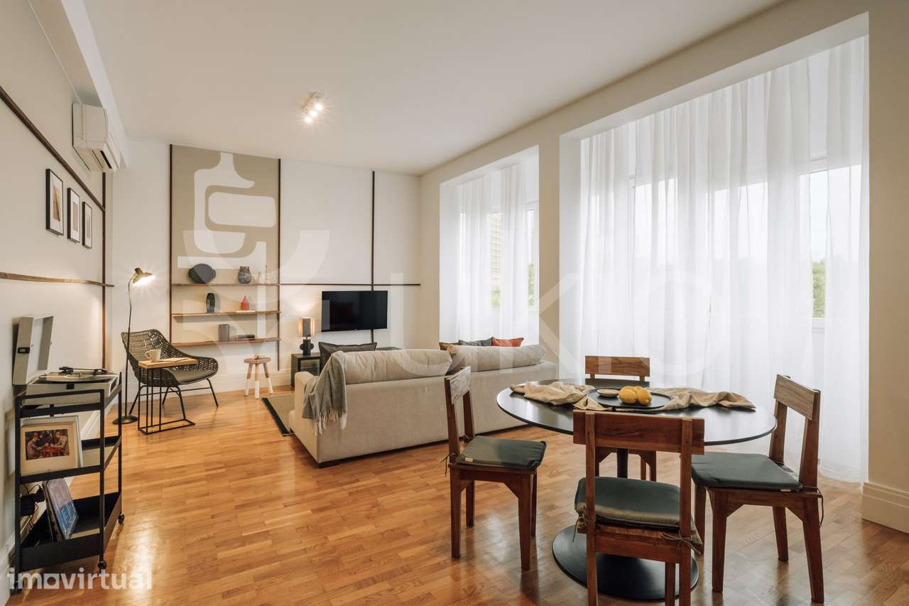 Apartamento T2 em Av. da Liberdade - Marquês de Pombal