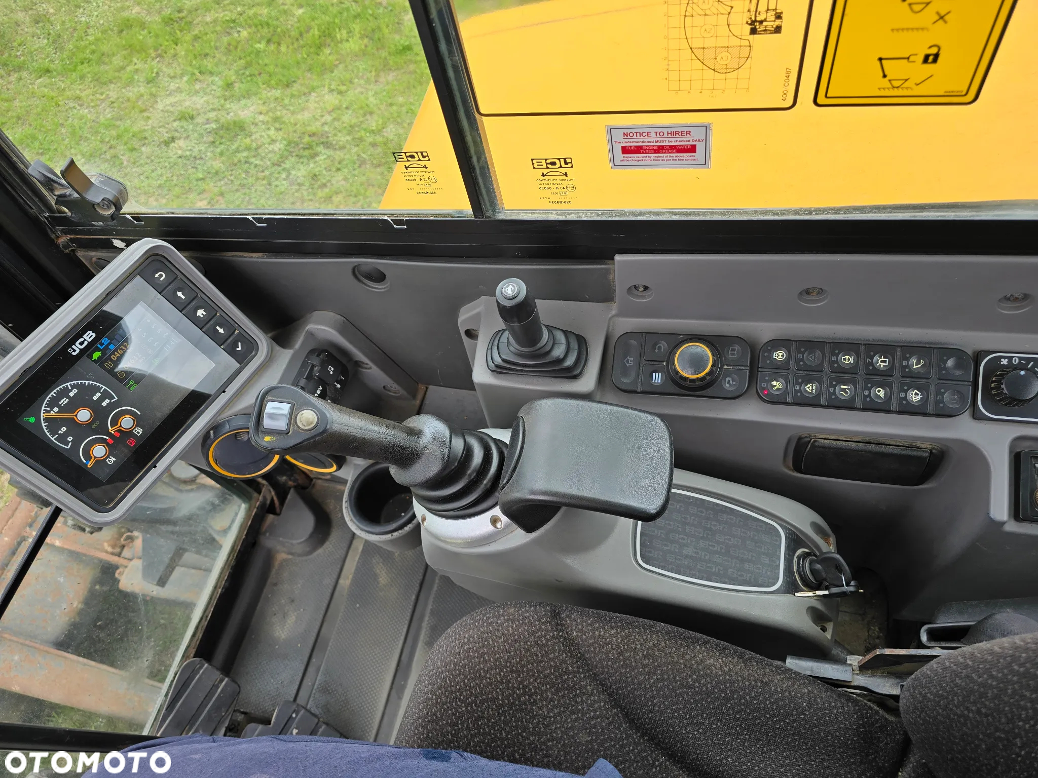 JCB - 5