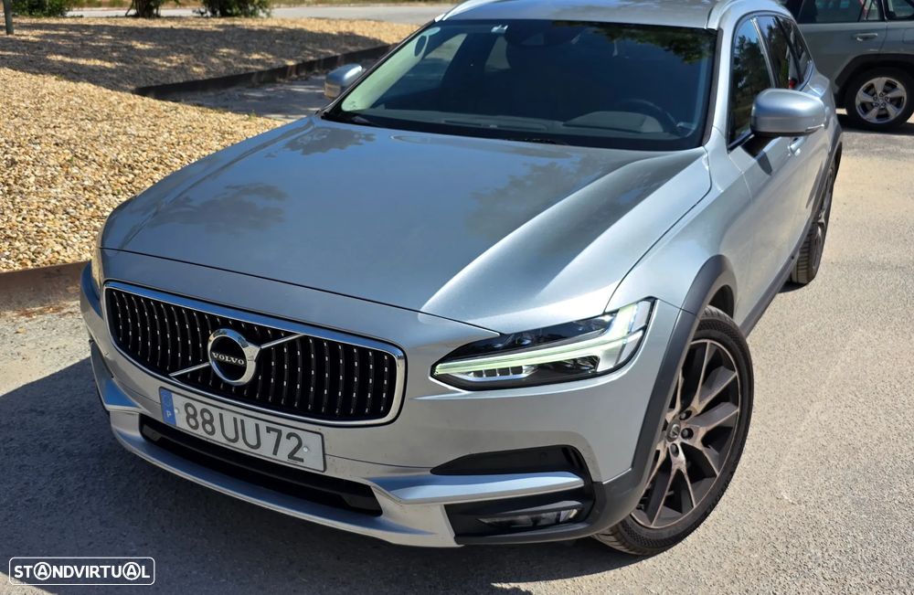 Volvo V90 Cross Country 2.0 D4 Pro AWD Geartronic - 3