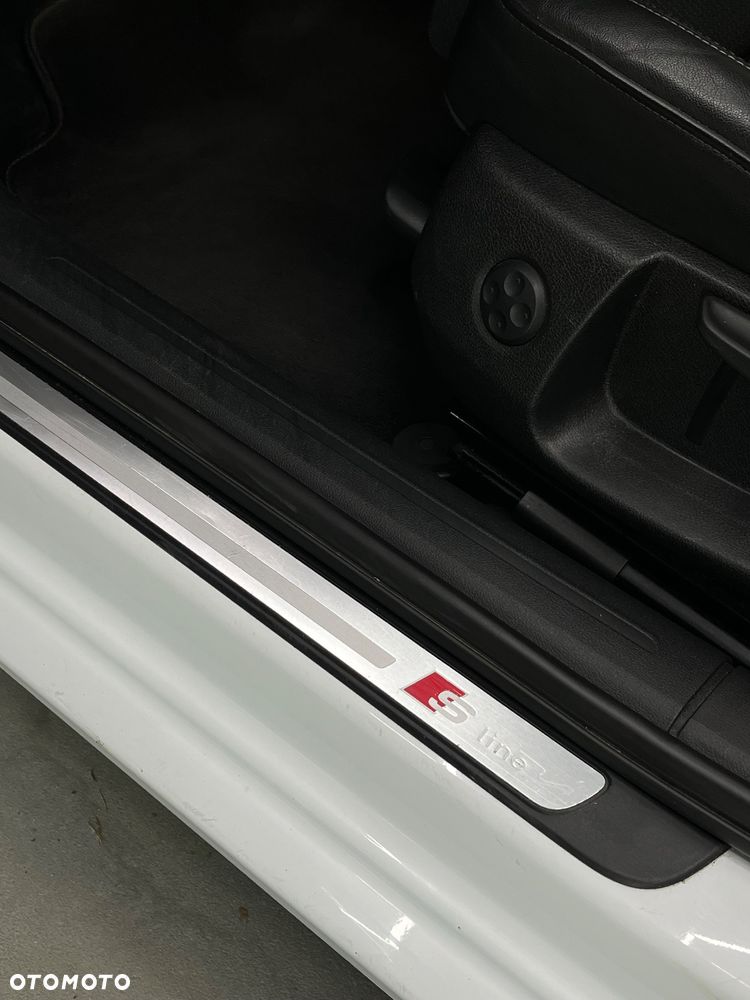Audi A4 Limousine - 15