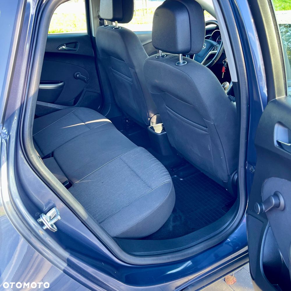 Opel Astra 1.4 T Essentia - 24