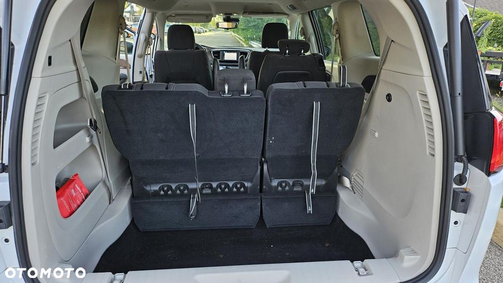 Chrysler Pacifica - 10