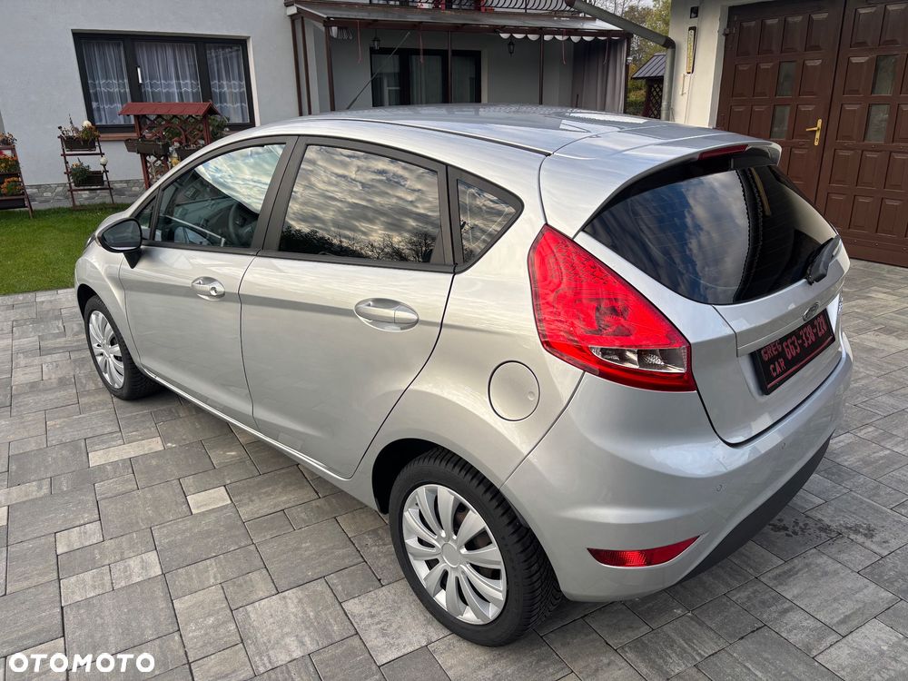 Ford Fiesta 1.25 Champions Edition - 27