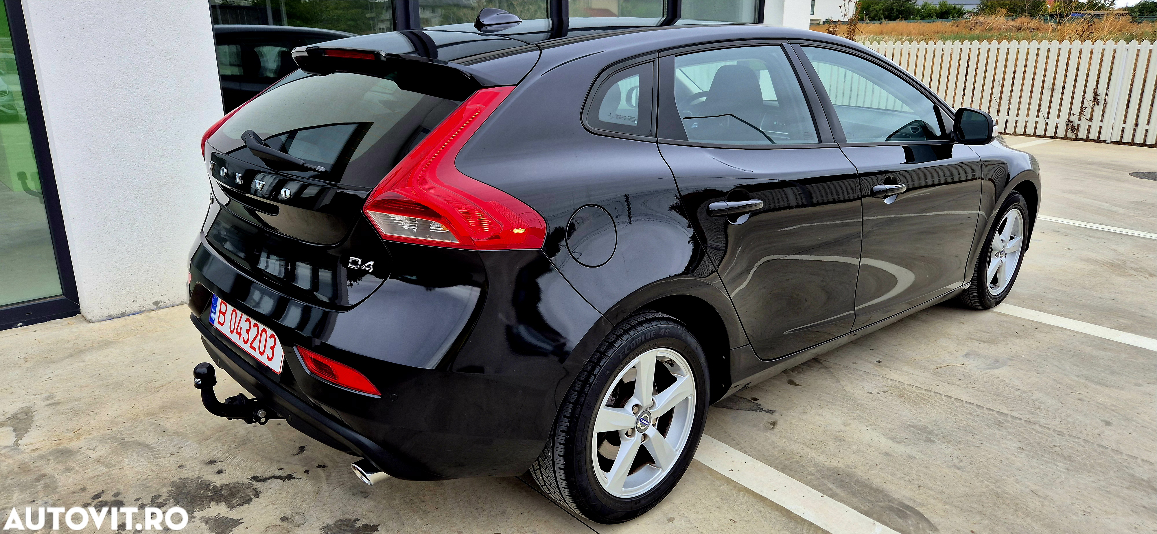 Volvo V40 D4 Momentum - 9