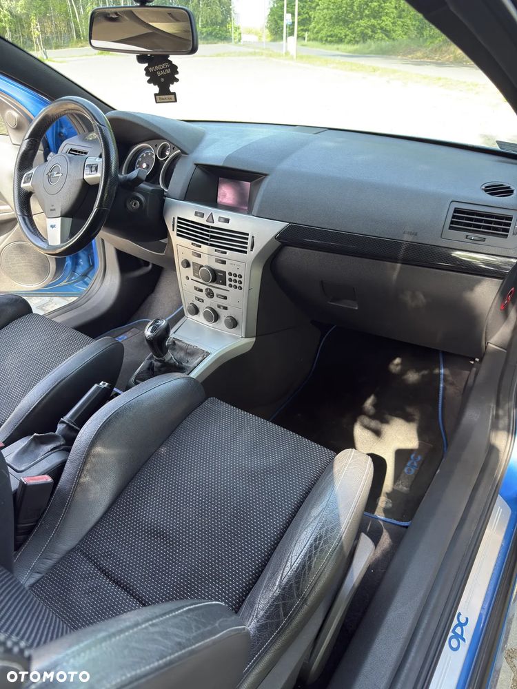 Opel Astra 2.0 T OPC - 14