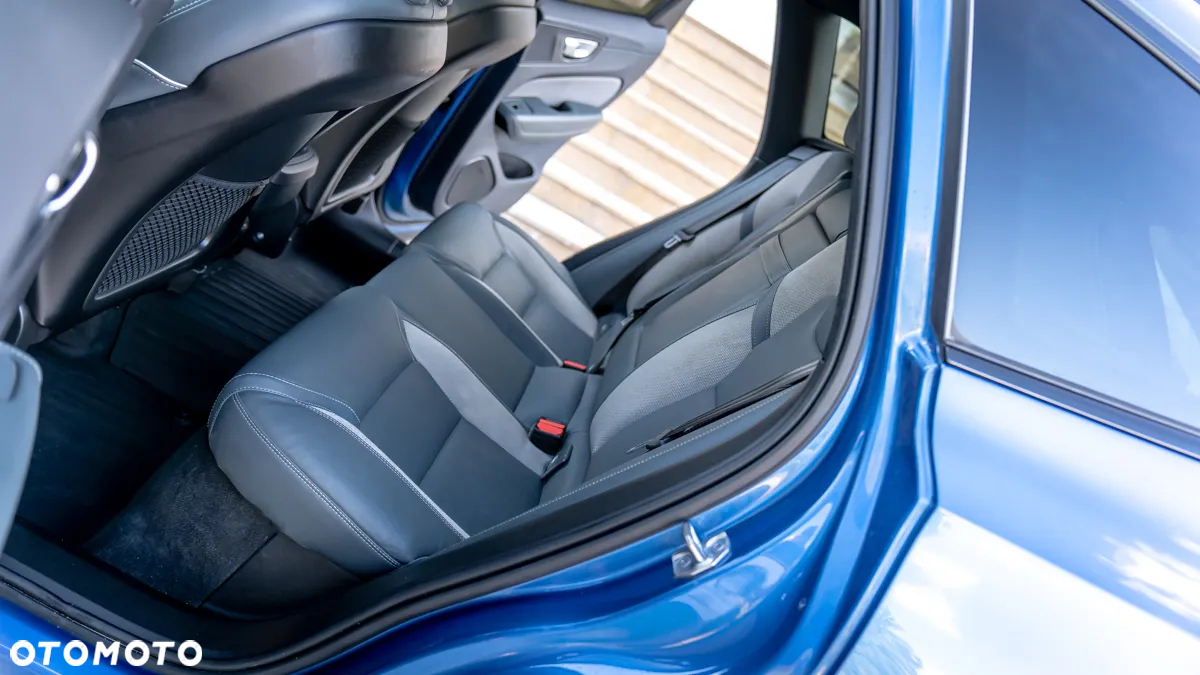 Volvo XC 60 T5 AWD R-Design - 35