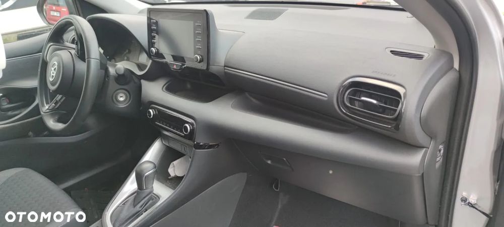 Toyota Yaris Hybrid 1.5 Premiere Edition - 6