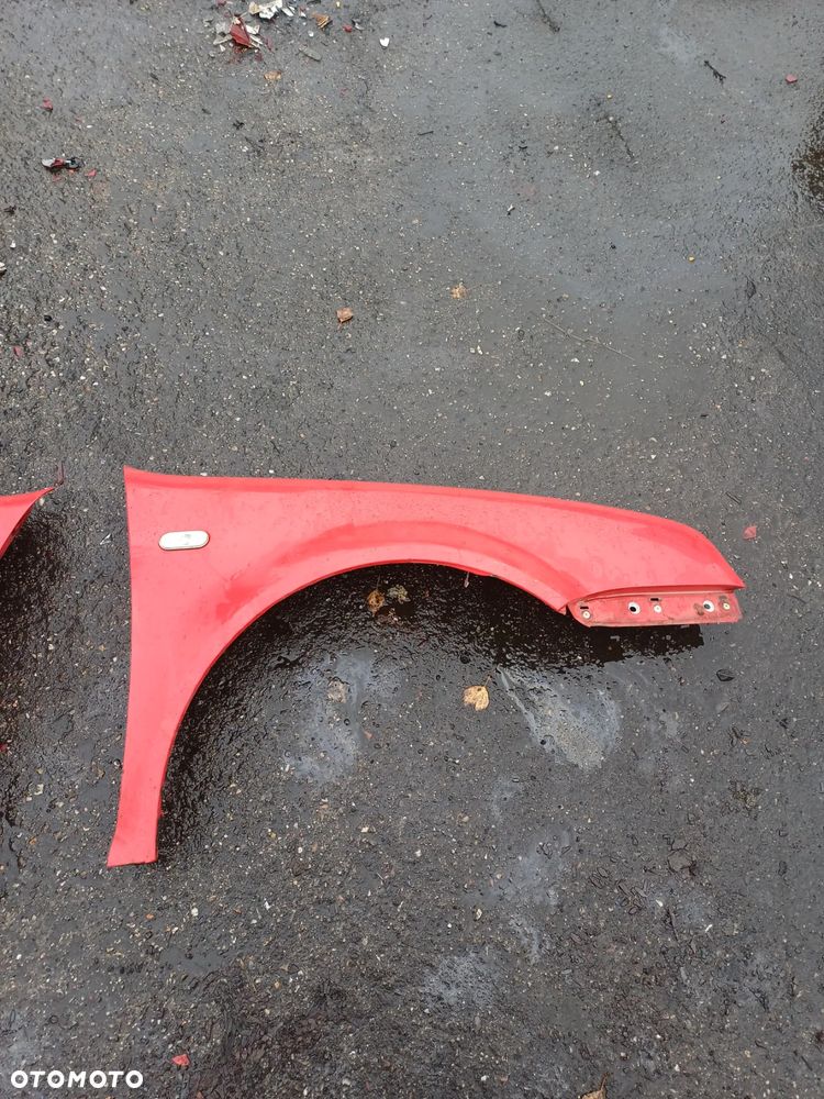 Błotnik lewy prawy Vw Golf IV czerwony maska części - 1