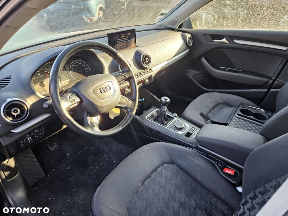 Audi A3 Sportback 1.6 TDI Ambition - 14