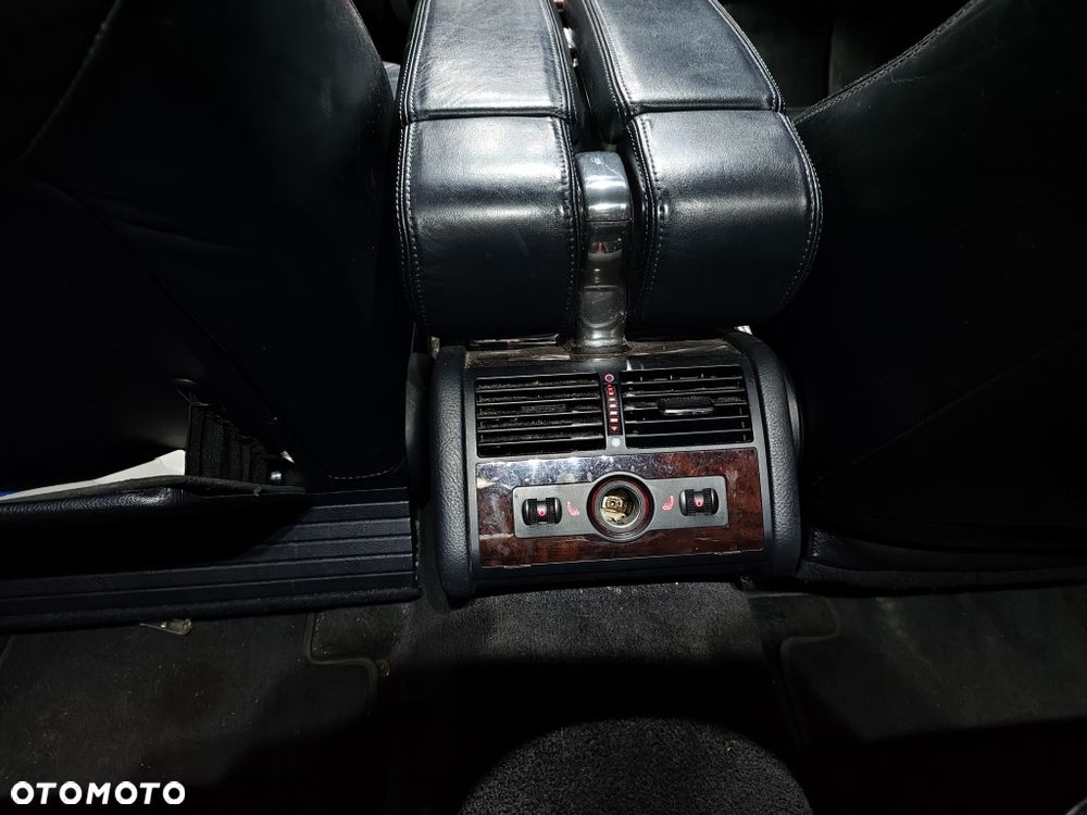 Audi A8 - 4