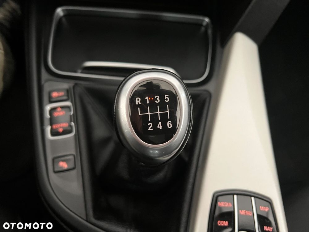 BMW Seria 3 318i Edition Luxury Line Purity - 37