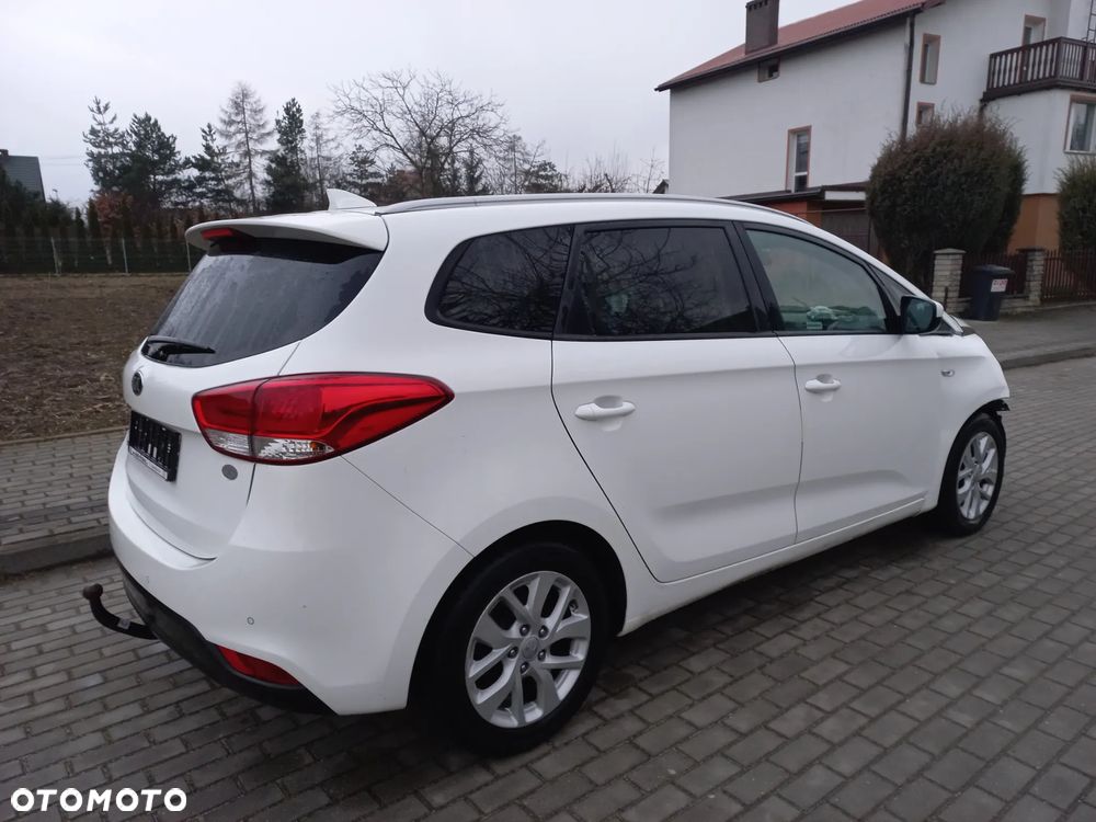 Kia Carens 1.6 GDI Business Line EU6 - 11