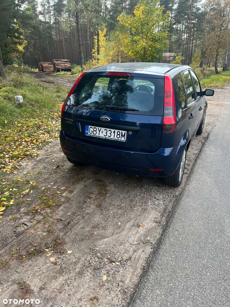 Ford Fiesta 2004 photo 4