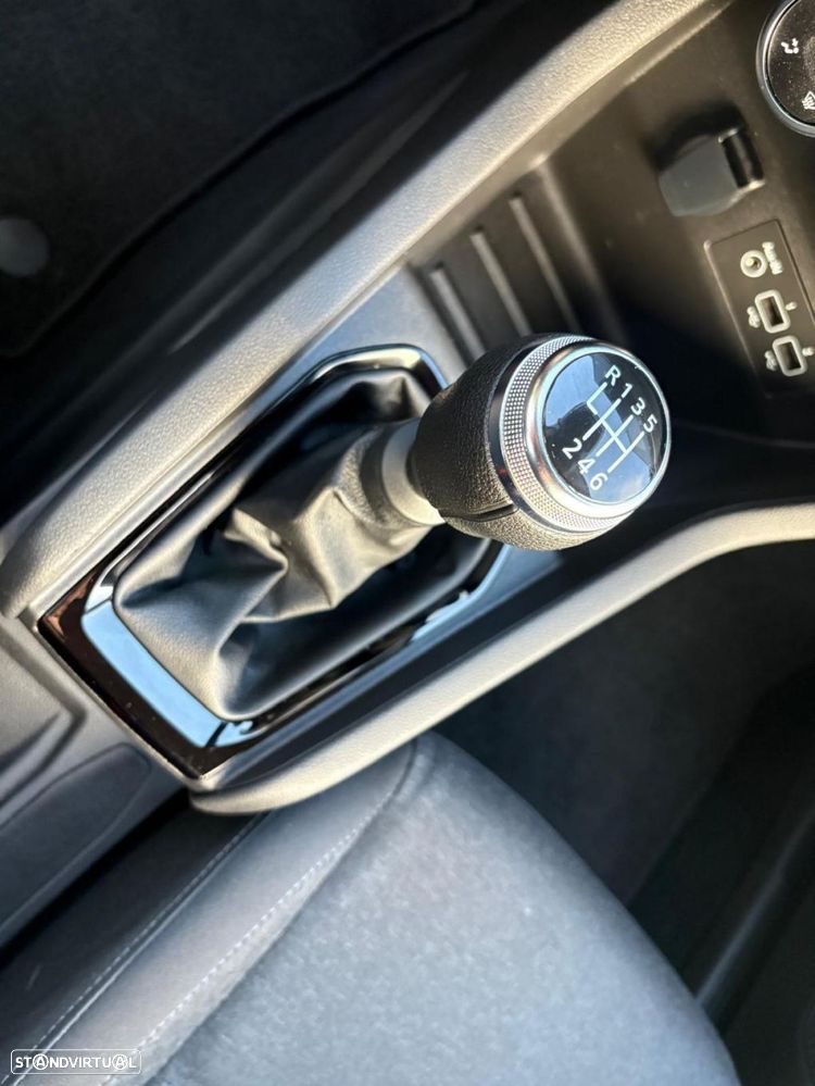 Renault Clio 1.0 TCe Limited - 24