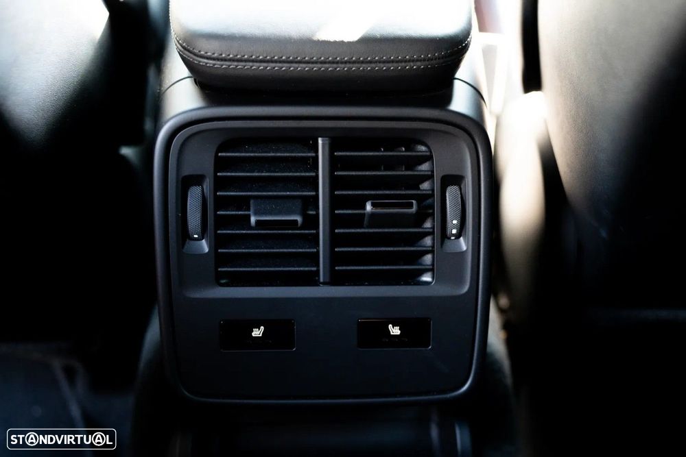 Porsche Taycan Turbo — fotografia 19