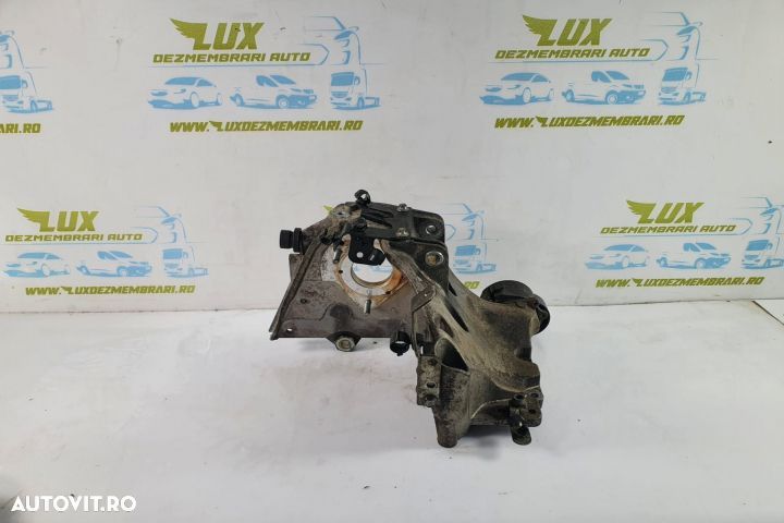 Suport pompa injectie 1.9 cdti z19dth 55187918 Opel Vectra C seria - 1
