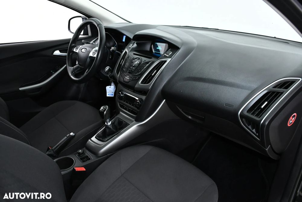 Ford Focus Turnier 1.6 TDCi DPF Titanium - 15