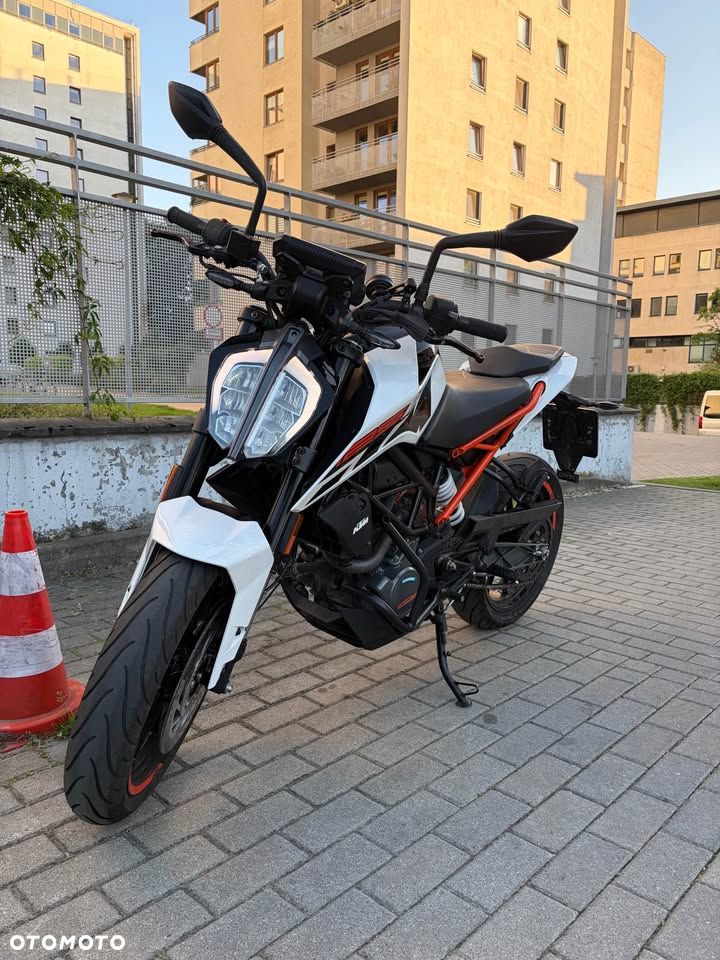 KTM Duke 125